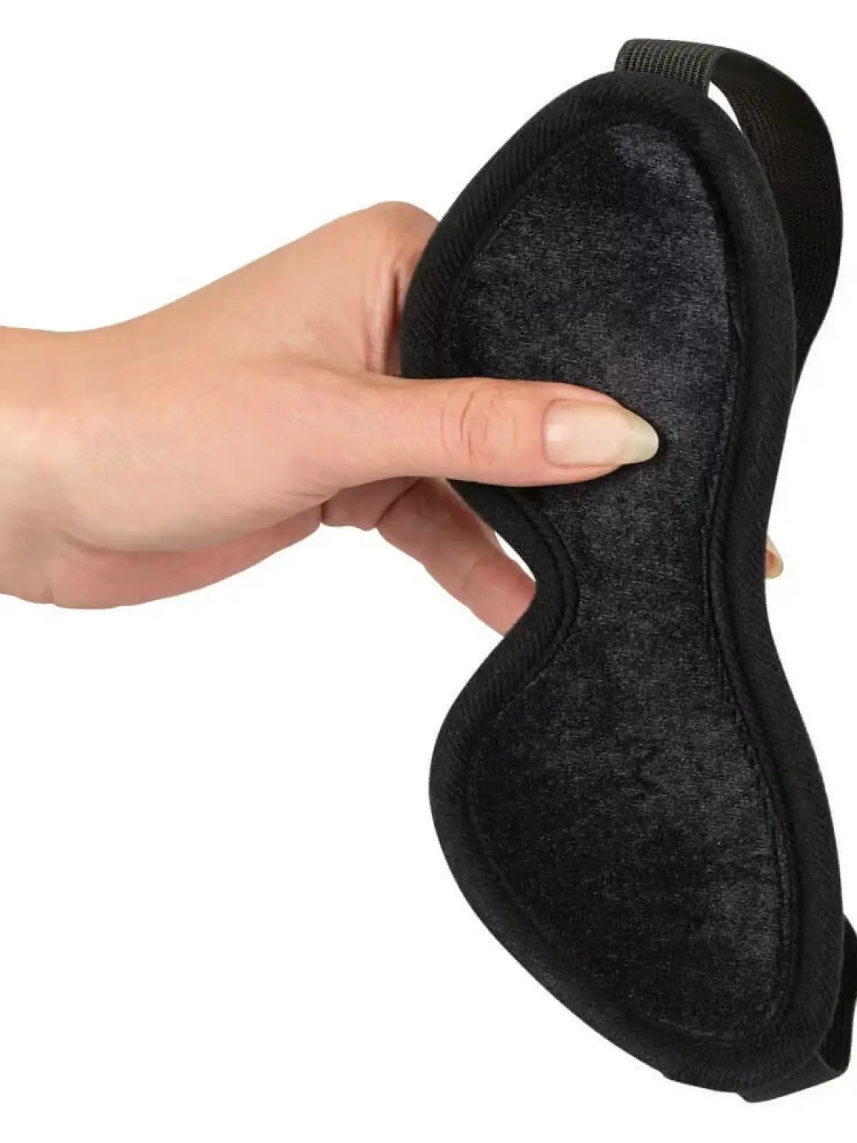 Bad Kitty Naughty Toys on 4-osainen bondage-setti, joka tarjoaa rohkeaa leikkiä ja sensuellia jännitystä makuuhuoneeseen.