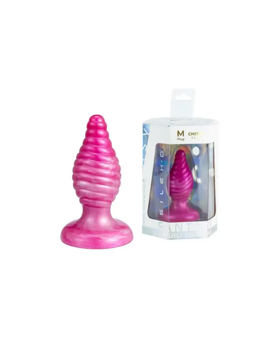 Leikkisälle ja mukavalle anaaliselle stimulaatiolle
Tap Cherry M yhdistää iloisen, näyttävän muotoilun ergonomiseen ja mukavaan istuvuuteen. Keskikokoinen tappi sopii erinomaisesti sekä aloittelijoille että käyttäjille, jotka haluavat laajentaa kokemustaan. Sileä materiaali varmistaa sujuvan yhdynnän, ja ergonominen muoto tarjoaa maksimaalisen hallinnan ja mukavuuden. Täydellinen yksin tai parikäyttöön.